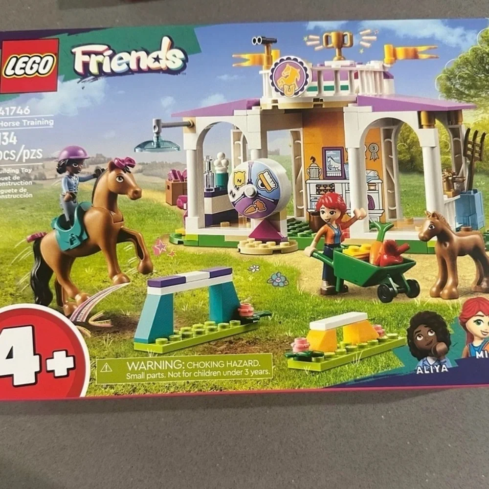 LEGO Friends 41746 Horse Training Set – New Sealed – 134 Pieces – Ages 4+
